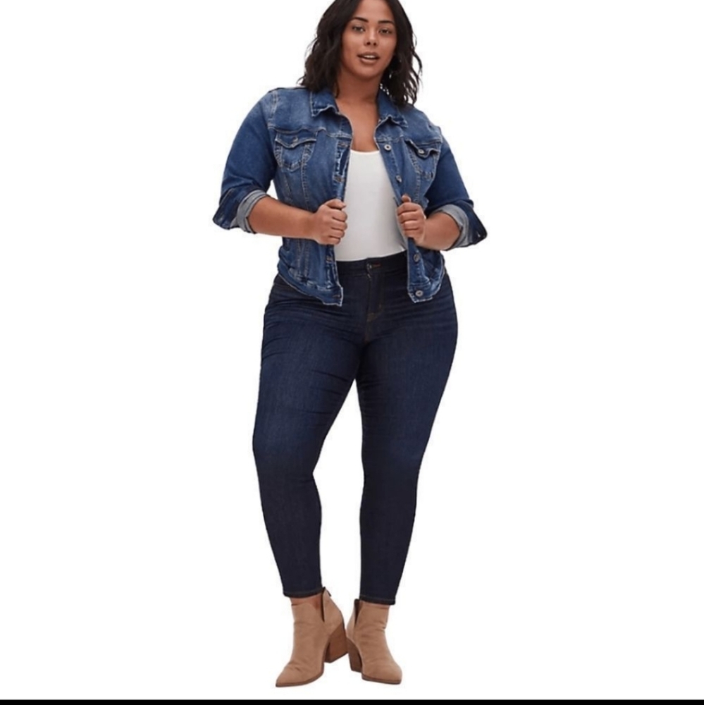 Torrid Mid Rise Skinny Jeans Women's Size 18 Dark Wash Stretch Denim
